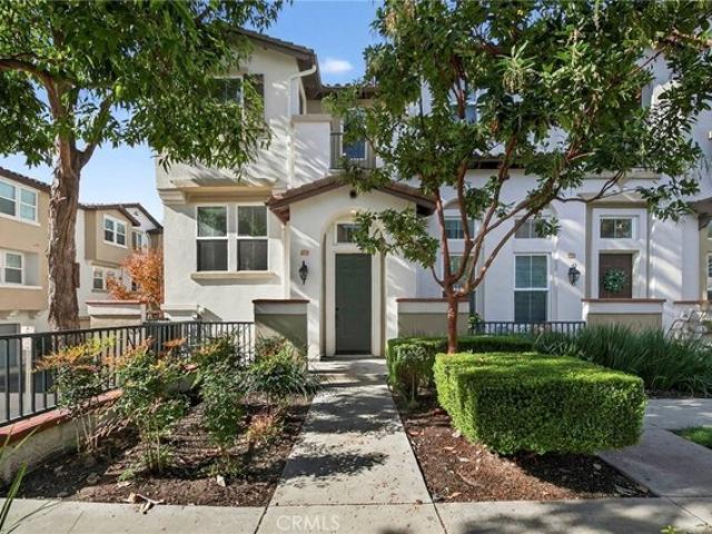 Condo for sale in Claremont, California