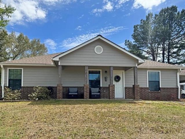 House for sale in Maud, Texas