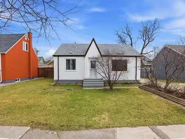 House for sale in East St. Paul, Manitoba