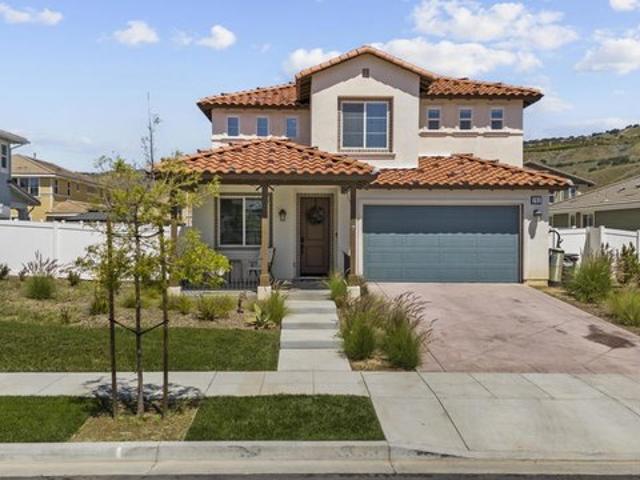 House for sale in Fillmore, California