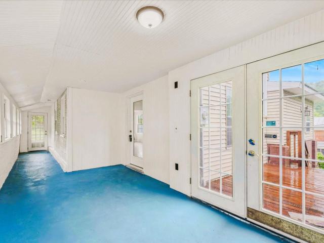House for sale in Berkeley Springs, West Virginia