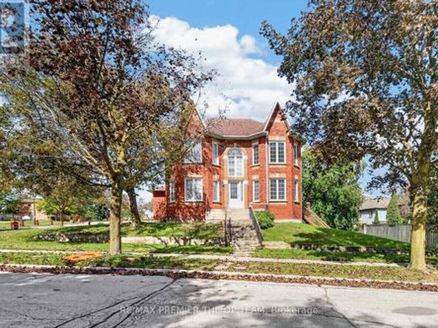 House for sale in Newmarket, Golden Horseshoe