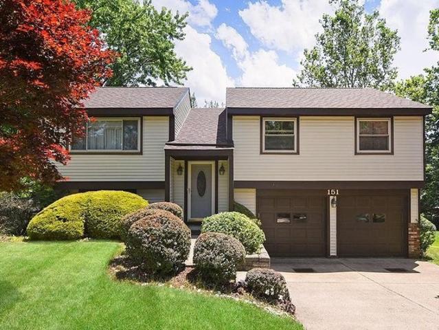 House for sale in Bridgeville, Pennsylvania