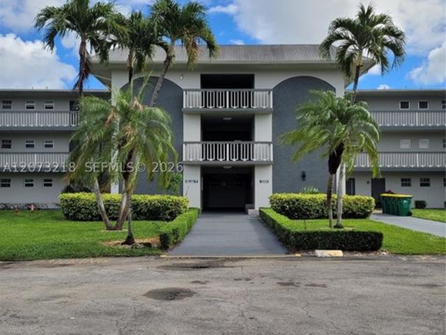 Condo for sale in Pembroke Pines, Florida