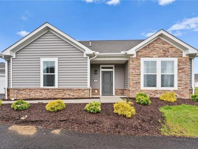 Condo for sale in Finleyville, Pennsylvania