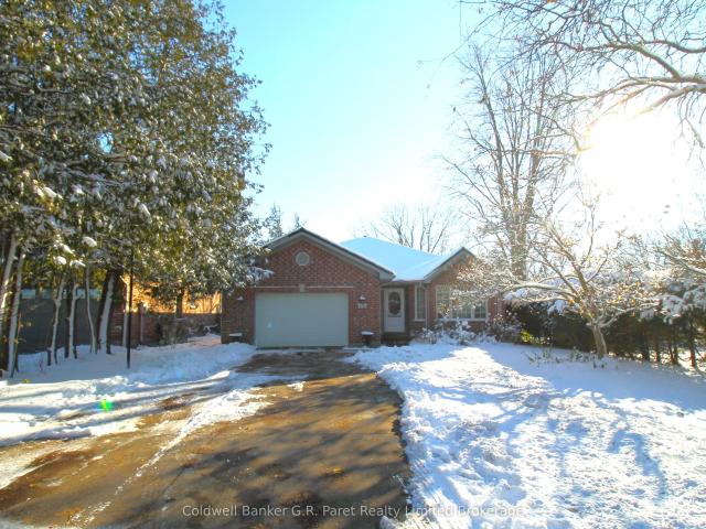 House for sale in Lucan-biddulph, Ontario