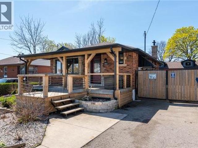 House for sale in Ancaster, Ontario