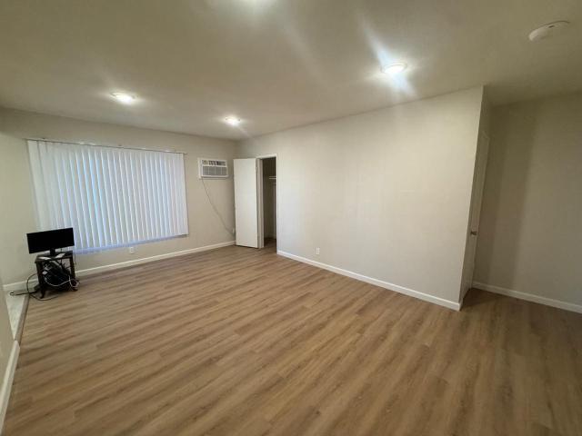 Apartment for rent in Canoga Park, California