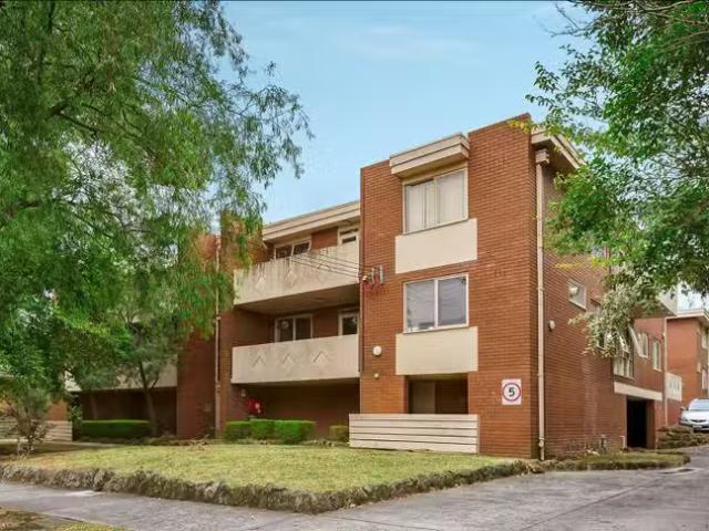 Apartment for rent in Box Hill