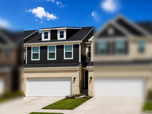 Townhouse for sale in New Hudson, Michigan