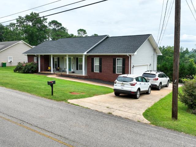 House for sale in Weaver