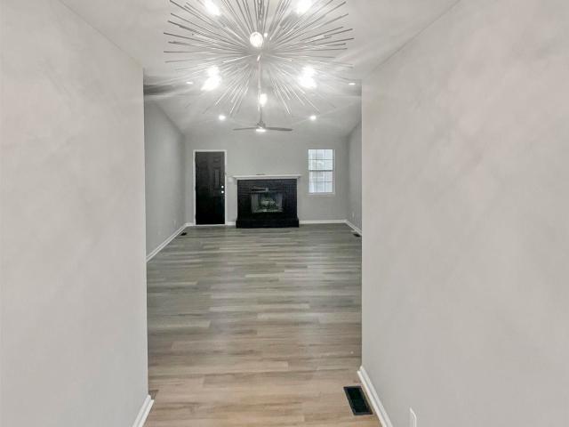 House for sale in Weaver