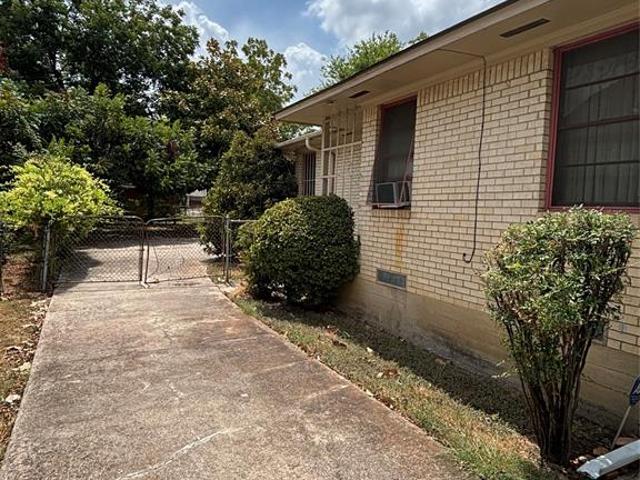 House for sale in Dallas, Dallas County