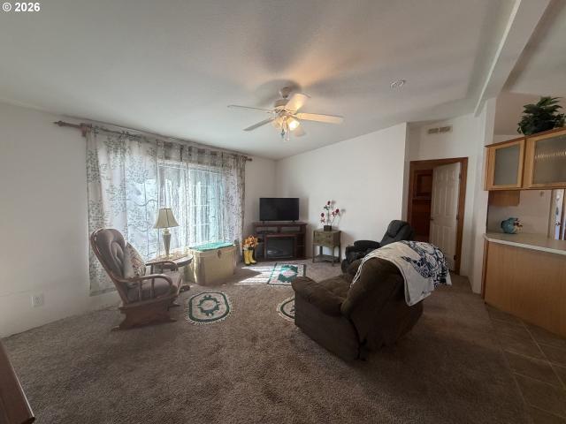 House for sale in Coos Bay, Coos County