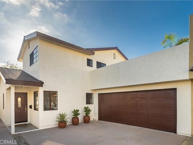 Townhouse for sale in Lawndale, California