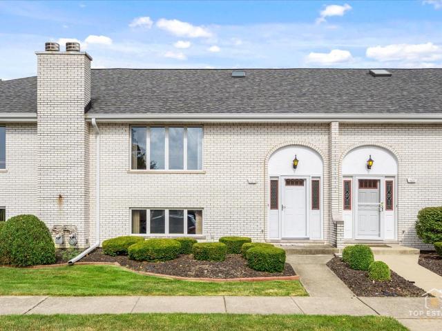 Townhouse for sale in Orland Park