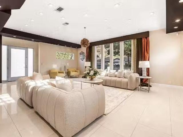 Condo for sale in North Hollywood, Sherman Oaks Neighborhood Council District