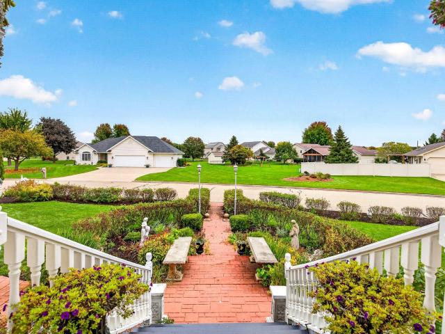 House for sale in Neenah, Winnebago County