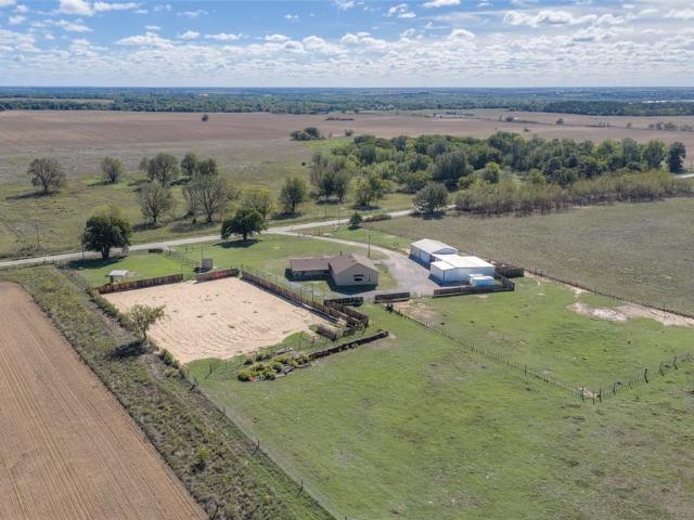 House for sale in Crescent, Logan County