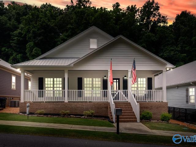 House for sale in Guntersville, Alabama