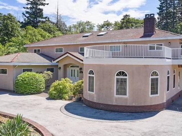 House for sale in Point Roberts, Washington
