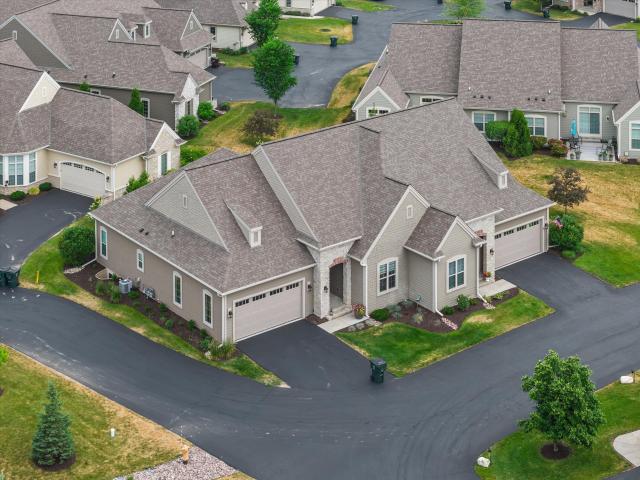 Condo for sale in Oconomowoc, Wisconsin