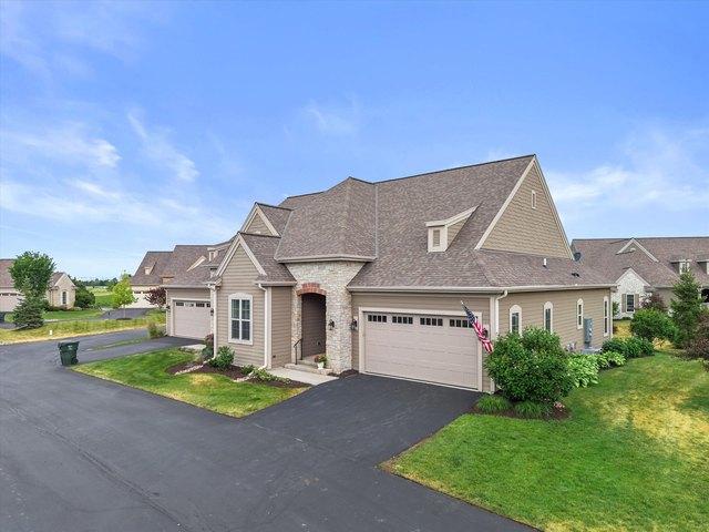 Condo for sale in Oconomowoc, Wisconsin