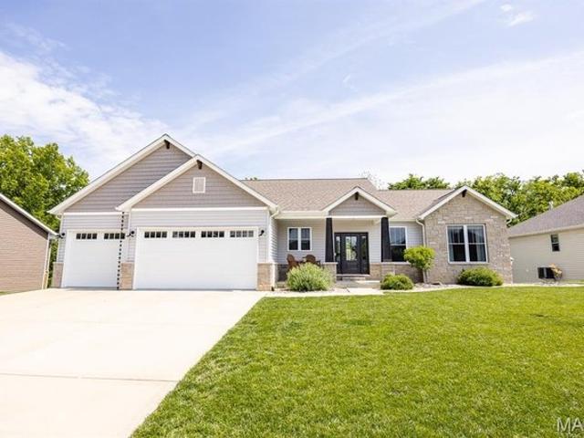 House for sale in Troy, Illinois