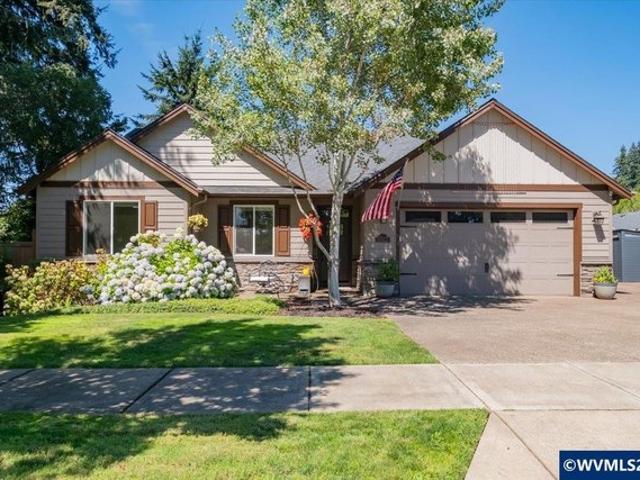 House for sale in Oregonia