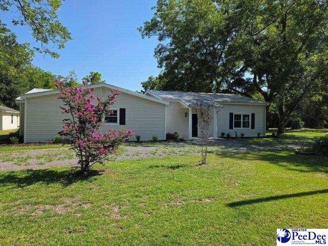 House for sale in Effingham, South Carolina