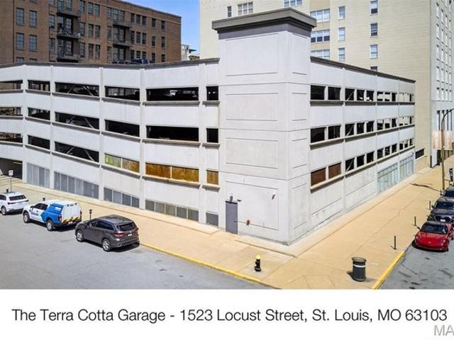 Condo for sale in Saint Louis, Missouri
