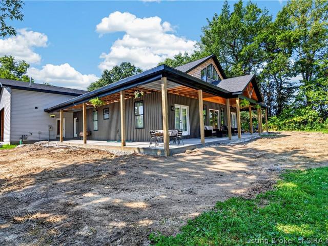 House for sale in Scottsburg, Scott County