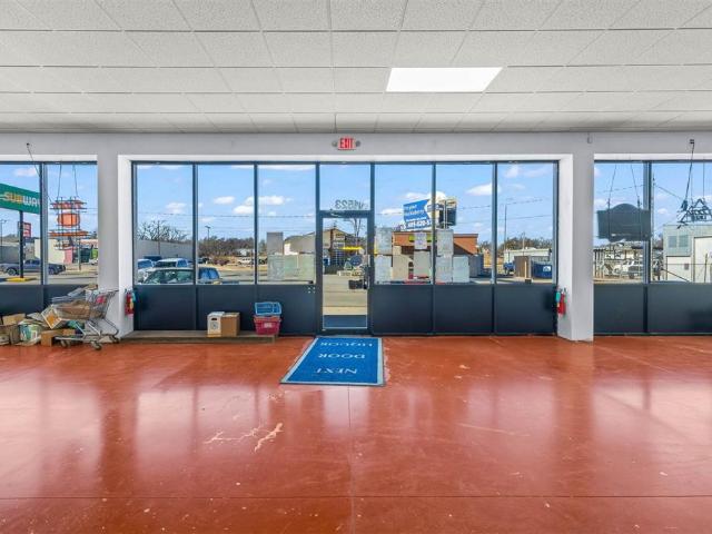Commercial for sale in Chickasha, Oklahoma