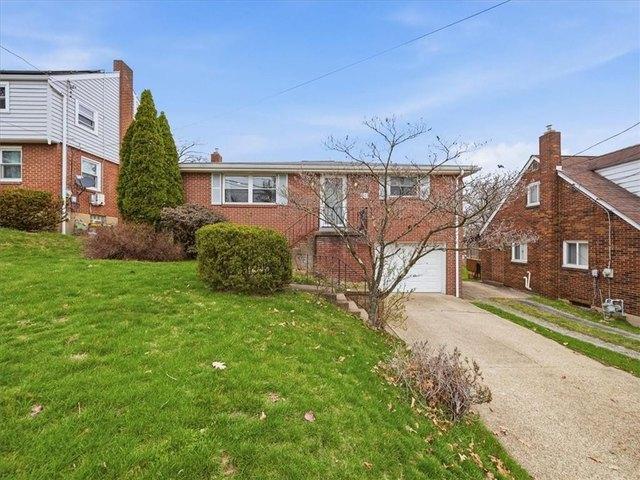 House for sale in Coraopolis, Pennsylvania