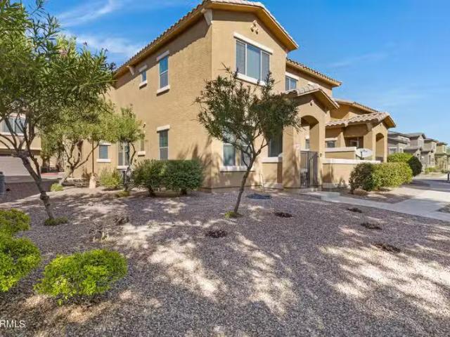 Condo for sale in Surprise