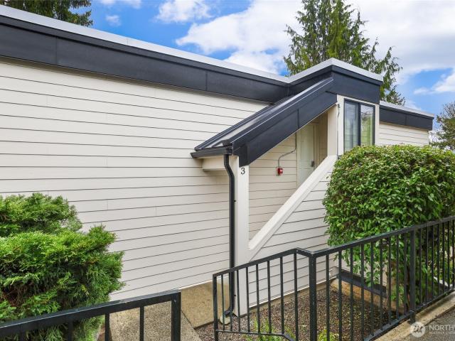 Condo for sale in Tukwila, Washington