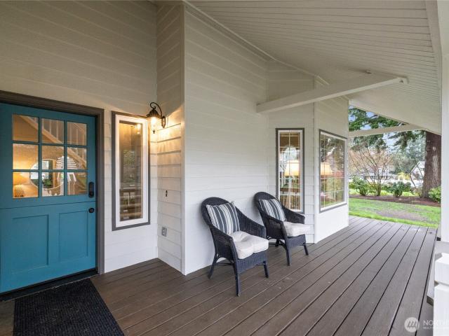 House for sale in Fox Island