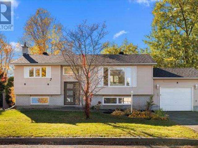 House for sale in Queenswood Heights, Ottawa
