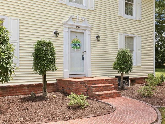 House for sale in Mayfield, Kentucky