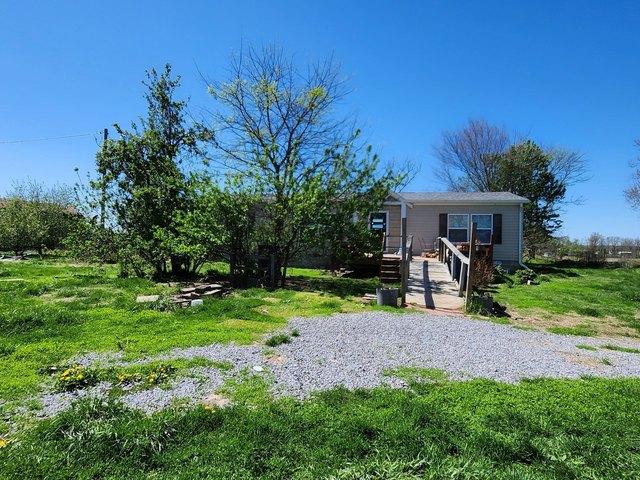 House for sale in Dahlgren, Illinois