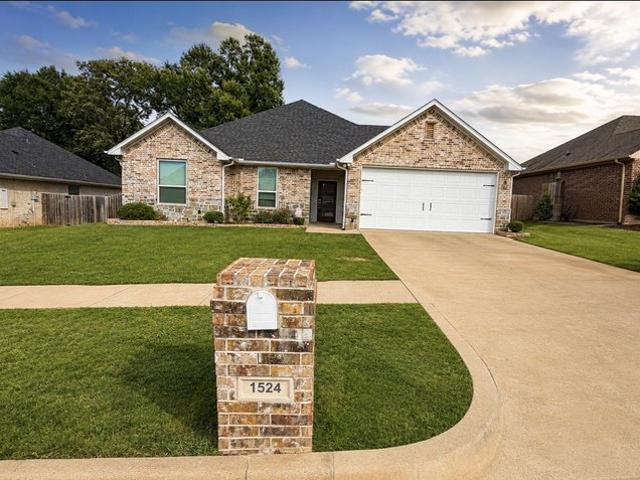 House for sale in Smith, Texas