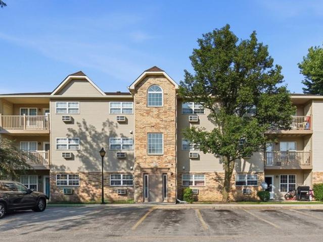 Condo for sale in Round Lake, Illinois