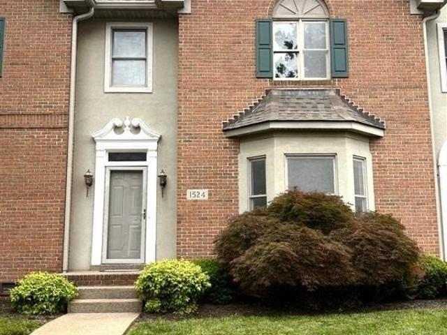Townhouse for sale in Bowling Green