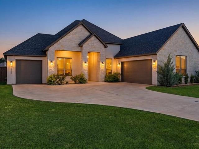 House for sale in Bluebird Meadows, Burleson