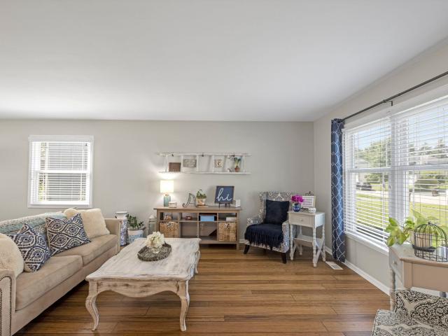 House for sale in Mchenry, Illinois