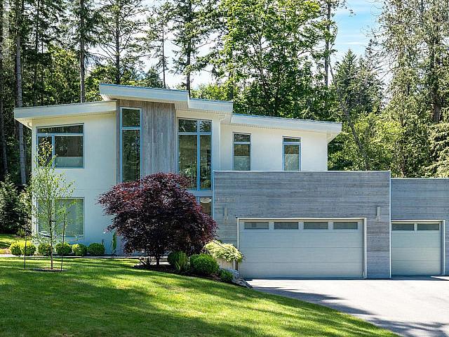 Condo for sale in British Columbia