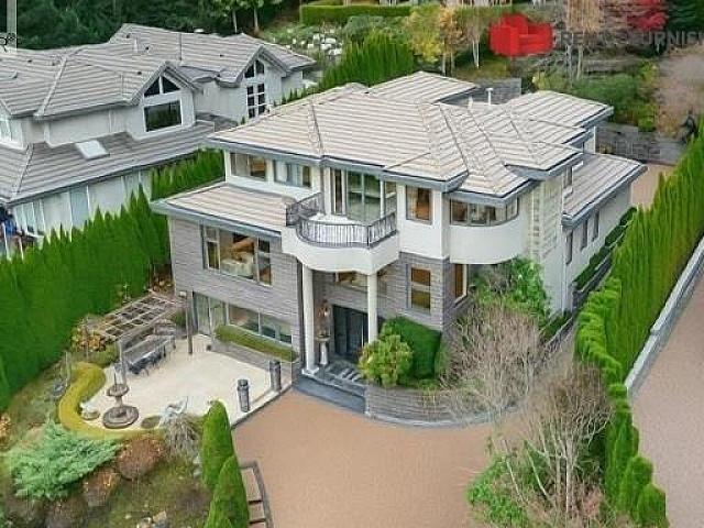 Duplex for rent in West Vancouver, British Columbia