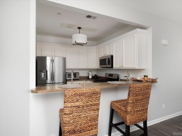 Condo for sale in Bohemia, New York