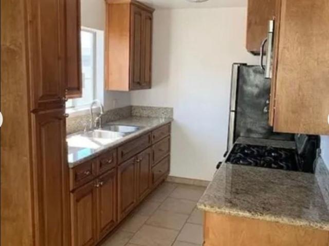 Apartment for rent in Canoga Park, California