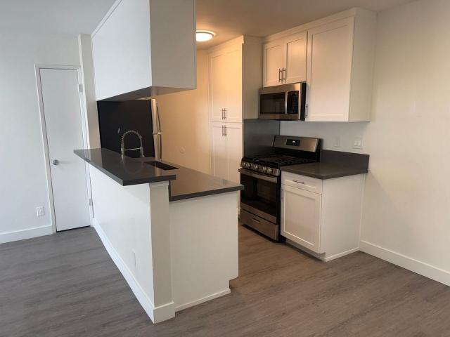 Apartment for rent in Canoga Park, California